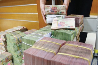 TS. Cấn Văn Lực: Cần sớm có Luật Tái cơ cấu các tổ chức tín dụng và xử lý nợ xấu.