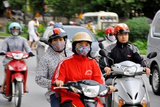 Dự báo thời tiết hôm nay: Hà Nội ấm dần, Sài Gòn nắng gắt