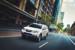 Isuzu Diesel Challenge 2017: Mu-X và D-MAX thách thức hành trình tiết kiệm nhiên liệu