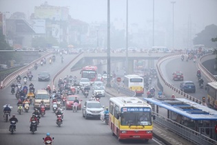 Dự báo thời tiết hôm nay: Bắc Bộ hửng nắng, Nam Bộ mưa về chiều