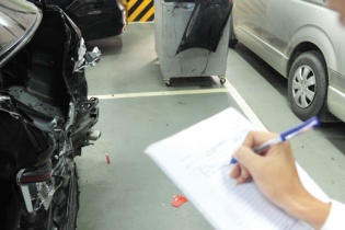 "Nóng" chuyện bồi thường bảo hiểm xe cơ giới