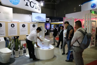 TOTO giới thiệu sản phẩm công nghệ mới tại EPIF 2017