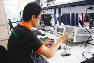 Sản phẩm vi mạch "Made in Vietnam" do ICDREC nghiên cứu được định giá hơn 290 tỷ đồng