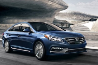 Hyundai triệu hồi gần 600.000 xe thuộc các mẫu Sonata, Genesis, Santa Fe
