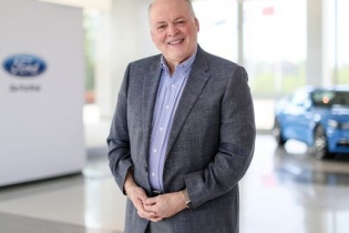 Jim Hackett - "Soái ca" mới của Ford Motor