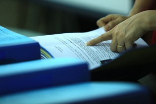 Căn cứ để tính giảm giá gói thầu