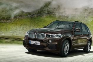 Triệu hồi 1.559 chiếc BMW X5 dính lỗi tại bộ phận đèn hậu
