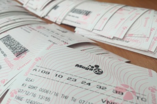 Đề xuất đánh thuế 30% với người trúng Vietlott