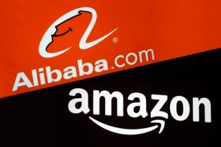 Amazon và Alibaba chạy đua cán mốc vốn hóa 500 tỷ USD