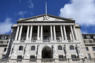 Ngân hàng Trung ương Anh duy trì lãi suất cơ bản ở mức 0,25%