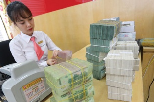 Tín dụng tăng cao, khó ngăn vốn vào bất động sản