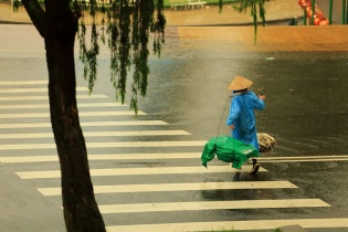 Dự báo thời tiết hôm nay: Tiếp tục có mưa trên cả ba miền đất nước