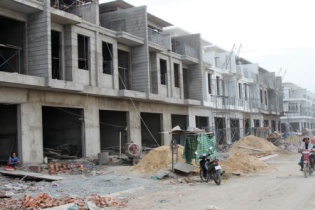 Giá cát tăng "vô tội vạ", nhiều dự án có nguy cơ chậm tiến độ