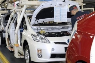 Toyota giảm tới 58 triệu đồng cho xe lắp ráp trong nước 