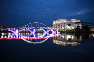 Cổ phiếu VRE đạt nhiều kỷ lục "chưa từng có" trên thị trường chứng khoán Việt Nam