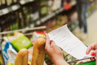 Đừng hỏi vì sao bạn luôn cháy túi mỗi lần đi siêu thị chỉ vì những sai lầm này