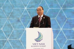 Thủ tướng Nguyễn Xuân Phúc: Chính phủ kiến tạo để doanh nghiệp an tâm kinh doanh