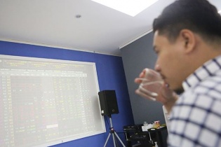 Tháng 12, cơ hội sinh lời từ cổ phiếu thị giá thấp