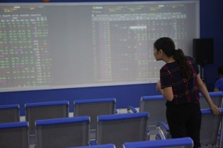 Phiên 12/12: Biến động khó lường