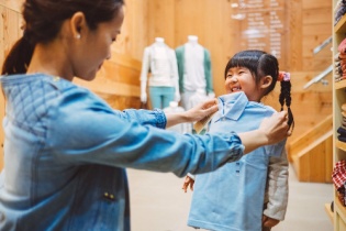Tôi sắm đồ tốt cho con từ việc mua thanh lý của nhà giàu