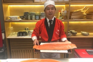 Từ phụ bếp tới làm chủ chuỗi nhà hàng Nhật