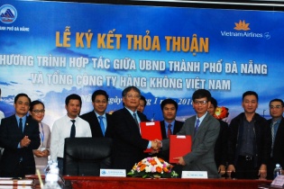 Đà Nẵng - Vietnam Airlines hợp tác phát triển du lịch, thương mại, đầu tư