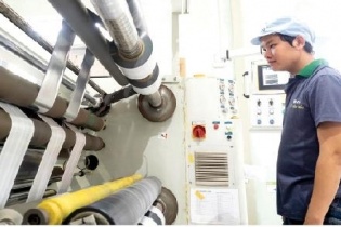 Ngành nhựa dập dềnh sóng M&A