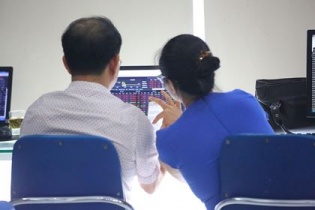 Thị trường chứng khoán: Chốt lãi hay "giữ hàng" trước kỳ nghỉ lễ?