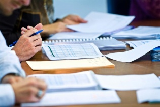 Dự án của công ty cổ phần có vốn Nhà nước có phải thực hiện theo Luật Đấu thầu?