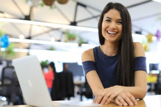 Bắt tay khởi nghiệp ở tuổi 19, nữ doanh nhân trẻ này giờ đã sở hữu công ty tỷ USD