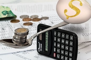 Chính phủ thúc việc nâng tầm thị trường chứng khoán