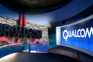 Broadcom hết cửa thâu tóm Qualcomm