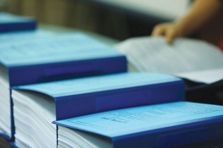 Hồ sơ dự thầu nhiều lỗi, nên chấm trượt hay yêu cầu ứng thầu làm rõ