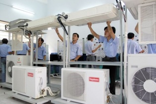 Thị trường M&E: Ông lớn thống trị