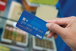 Nên cẩn trọng khi mua vé máy bay trực tuyến bằng thẻ tín dụng