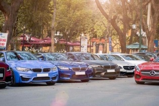 Đánh thuế tài sản với ô tô trên 1,5 tỷ đồng: Có lo thuế chồng thuế?