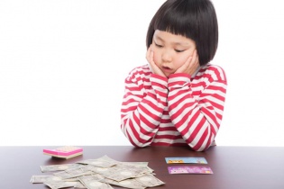 4 cách dạy con dùng tiền