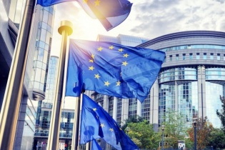 Ủy ban châu Âu xây dựng 2 gói tài chính mới có tổng nguồn vốn lên tới 55 tỷ Euro