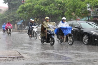 Dự báo thời tiết hôm nay 15/6: Mưa rào và dông nhiều nơi, đề phòng tố, lốc và gió giật mạnh
