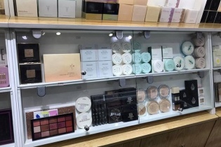 Thu hơn 2.000 sản phẩm mỹ phẩm không rõ nguồn gốc