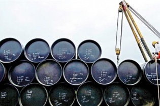 Nguy cơ chiến tranh thương mại tác động đến thị trường dầu mỏ