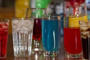 WHO không khuyến nghị đánh thuế lên nước ngọt