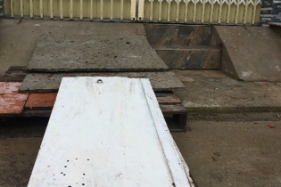 Xây nền quá cao để chống ngập, tôi không đưa được ô tô vào nhà