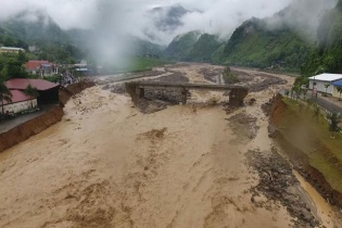 Dự báo thời tiết: Bắc Bộ mưa lớn kéo dài đến ngày 1/8, lũ ở các sông lên nhanh