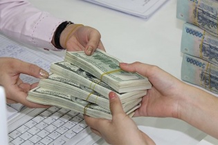 Tín dụng ngoại tệ sẽ bị siết dần?