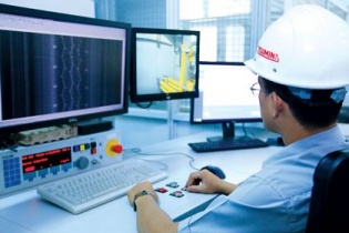 Giá dầu tăng cấp tập, các doanh nghiệp đối phó ra sao?