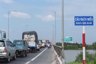 Đầu tư gần 200 tỷ đồng mở rộng 4 cầu trên tuyến đường huyết mạch về miền Tây