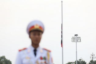 Hà Nội treo cờ rủ Quốc tang Chủ tịch nước Trần Đại Quang 