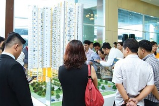 Bất động sản lại vào mùa tặng nhà, tặng xe...