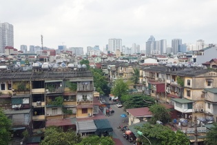 Hà Nội đề xuất chế tài để đẩy nhanh cải tạo chung cư cũ 